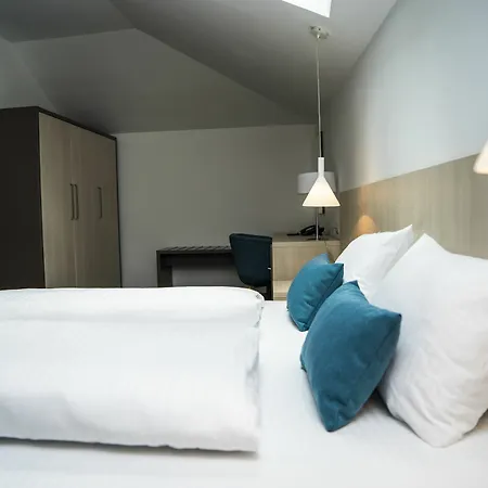 Hotel Kapetanovina 3*
